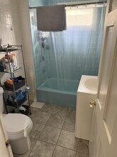 63 Boston Ave, Unit 2 in Somerville, MA - Foto de edificio - Building Photo