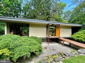 4139 Timber Ln in Philadelphia, PA - Building Photo - Building Photo