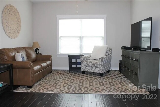 413 Hunton Forest Dr NW in Concord, NC - Foto de edificio - Building Photo