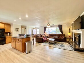 6513 W Chestnut Ave in Yakima, WA - Building Photo - Building Photo