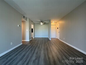 342 Orchard Trace Ln in Charlotte, NC - Building Photo - Building Photo