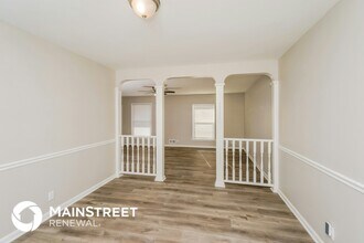 501 Candlelight Ln in Louisville, KY - Building Photo - Building Photo