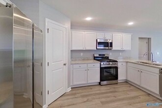 395 Angela St in Prattville, AL - Foto de edificio - Building Photo