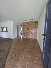 124 Eleventh St in Deer Park, TX - Foto de edificio - Building Photo