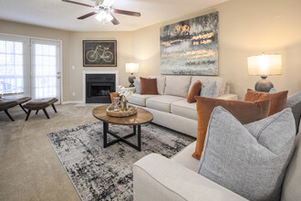 Turtle Lake Apartment Homes in Birmingham, AL - Building Photo - Interior Photo