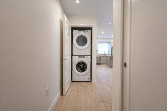 13777-1375A 75a Ave in Surrey, BC - Building Photo - Building Photo