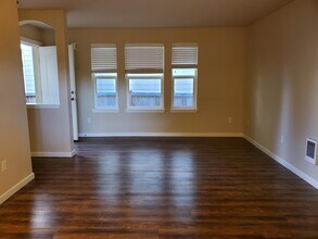 3630 Hoadly St SE in Tumwater, WA - Building Photo - Building Photo