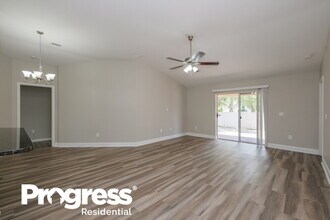 8139 Alamosa Wood Ave in Ruskin, FL - Building Photo - Building Photo