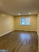 304 Christopher Pl in Primos, PA - Foto de edificio - Building Photo