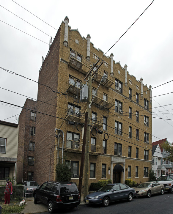 Capitol in Jersey City, NJ - Building Photo