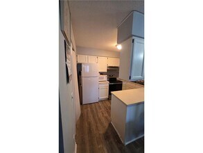 9461 Ranchview Ln N in Maple Grove, MN - Building Photo - Building Photo