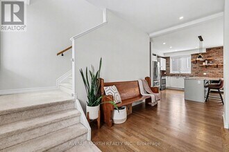 206 Douglas Fir St in Ottawa, ON - Building Photo - Building Photo