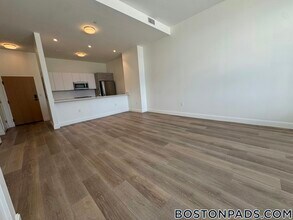 1079 Commonwealth Ave in Boston, MA - Building Photo - Building Photo