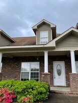 310 Stratford Dr in Ozark, AL - Building Photo