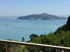 86 Marion Ave, Unit 86 Marion Avenue in Sausalito, CA - Building Photo - Building Photo