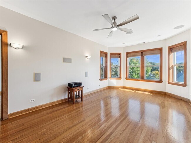 4720 N Springfield Ave in Chicago, IL - Building Photo - Building Photo