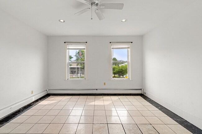 571 Somerville Ave, Unit 571A