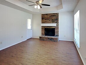 5211 Wild Horse Ct in Arlington, TX - Building Photo - Building Photo