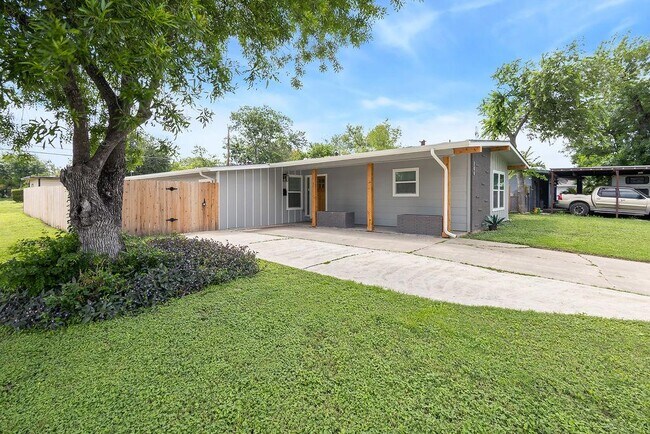 property at 306 Westmoreland Dr