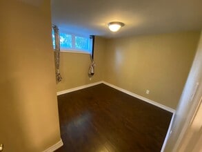 103 Pandora Cir in Toronto, ON - Building Photo - Building Photo