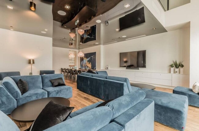 1160 Rue De la Gauchetière O