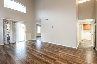 17461 N 14th St in Phoenix, AZ - Building Photo - Building Photo