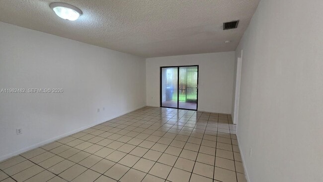 13950 NE 4th Ave in North Miami, FL - Building Photo - Building Photo