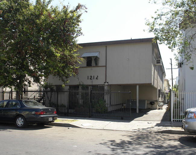 1212 Gordon St in Los Angeles, CA - Building Photo - Building Photo