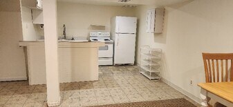 702 Plum St SW in Vienna, VA - Building Photo