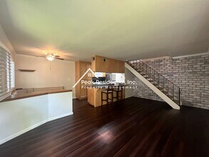 5153 Connecticut Dr in Sacramento, CA - Building Photo - Building Photo