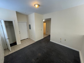 41 Academy St in Amsterdam, NY - Foto de edificio - Building Photo