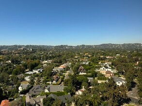 10445 Wilshire Blvd, Unit 1804 in Los Angeles, CA - Building Photo - Building Photo