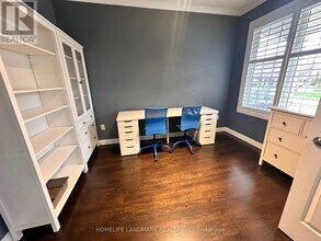 2225 Canonridge Cir in Oakville, ON - Building Photo - Building Photo