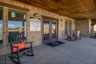 Wolf Creek Apartments in San Angelo, TX - Foto de edificio - Building Photo