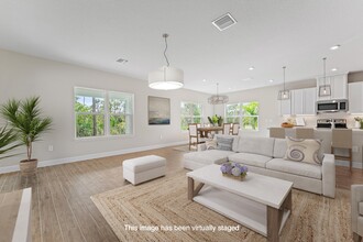 210 SW Pomeroy St in Stuart, FL - Building Photo - Building Photo