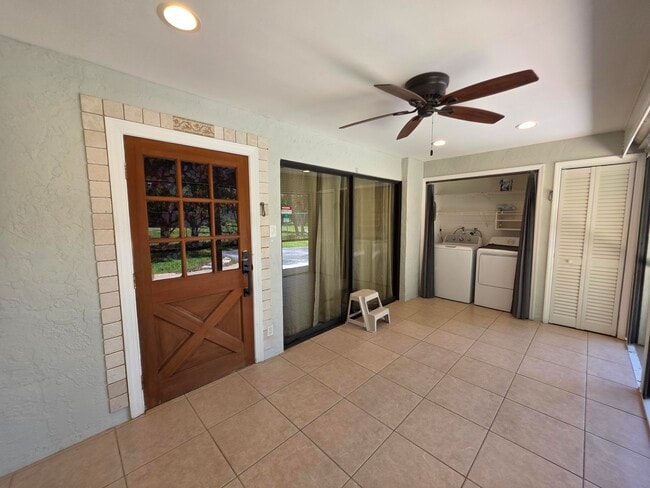 9460 SW 61st Way in Boca Raton, FL - Building Photo - Building Photo