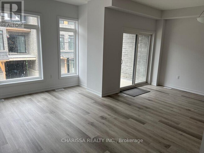 461 Blackburn Dr in Brantford, ON - Building Photo - Building Photo