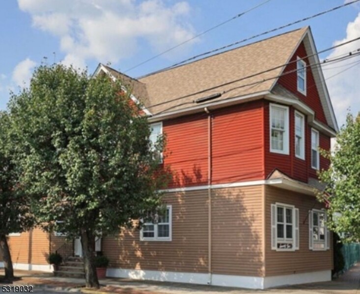 75 Locust Ave in Wallington, NJ - Foto de edificio