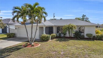 1106 Mohawk Pkwy in Cape Coral, FL - Building Photo