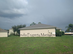 530 Lakeview Dr in Kissimmee, FL - Building Photo - Building Photo