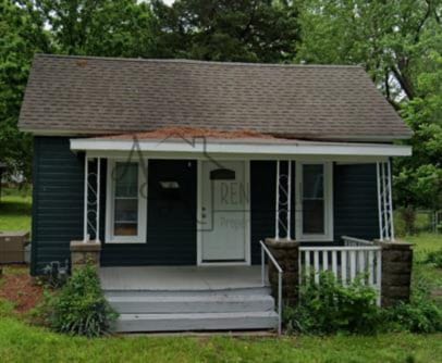 property at 2005 S Locust St