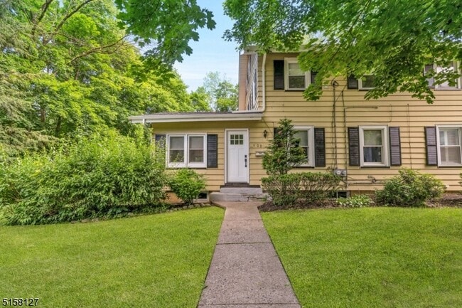 132 Hollywood Ave in Ho Ho Kus, NJ - Building Photo - Building Photo