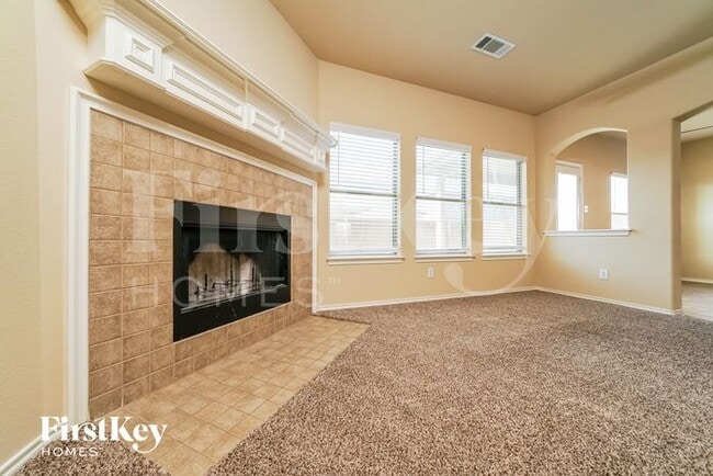 4536 Grassy Glen Dr in Fort Worth, TX - Building Photo - Building Photo