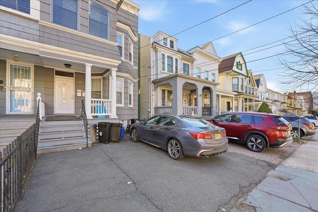 239 Harrison Ave in Jersey City, NJ - Building Photo - Building Photo