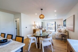 3434 Talbot St in San Diego, CA - Foto de edificio - Building Photo