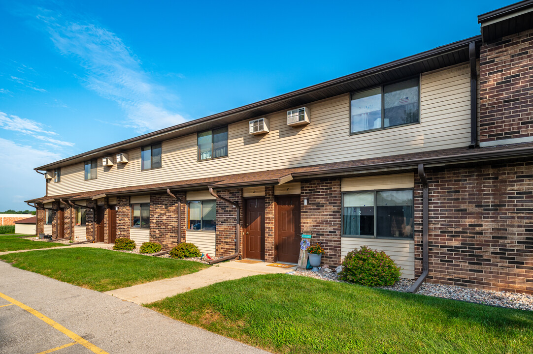 Pilgrim Way Residences in Green Bay, WI - Building Photo