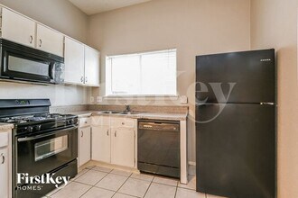2718 N Brompton Dr in Pearland, TX - Building Photo - Building Photo