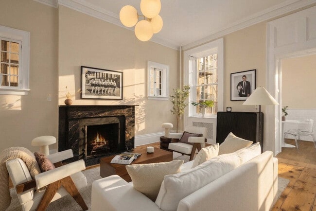 3 E 9th St in New York, NY - Building Photo - Building Photo