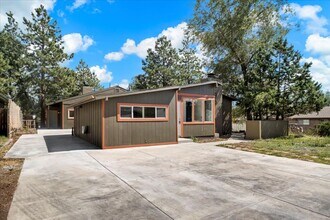 1612 N San Francisco St, Unit 1 in Flagstaff, AZ - Building Photo - Building Photo