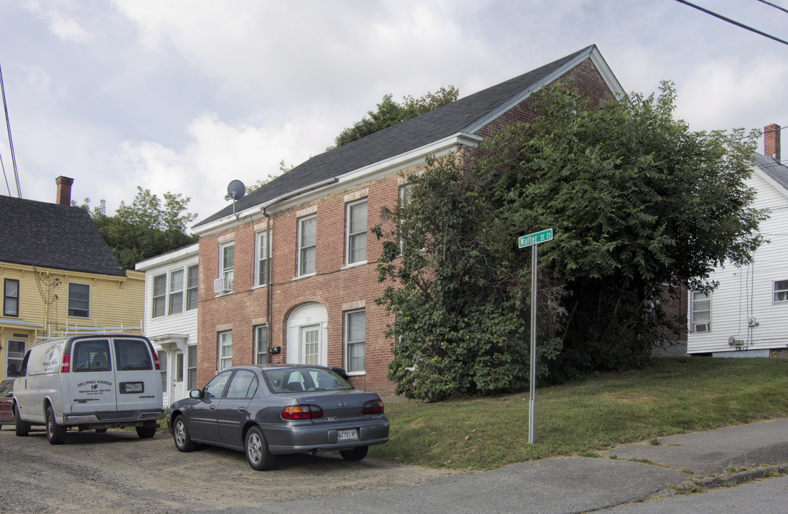 20 Walter St in Bangor, ME - Foto de edificio